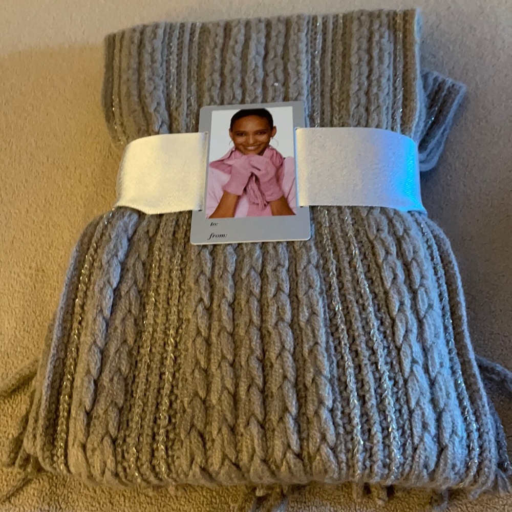 I have tan , soft pink , soft green scarf and glove set brand new